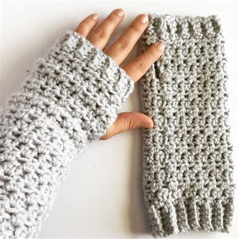 Elizabeth Wrist Warmers Free Crochet Pattern