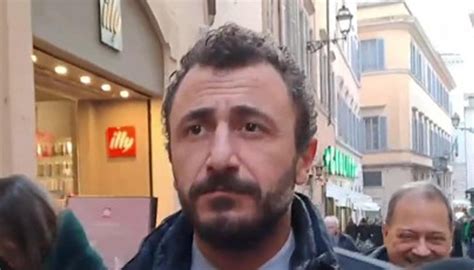 Delmastro Querela Renzi Per Diffamazione Sul Caso Pozzolo Lo Scontro