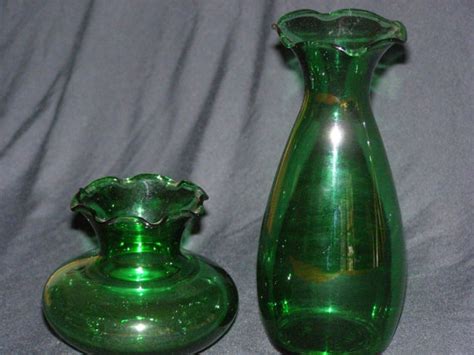 Vintage Two 2 Forest Green Glass Vases Anchor Hocking Style Etsy