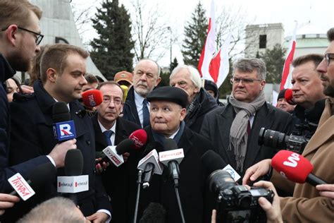 Mariusz Kamiński i Maciej Wąsik byli posłowie PiS usiłowali dostać się