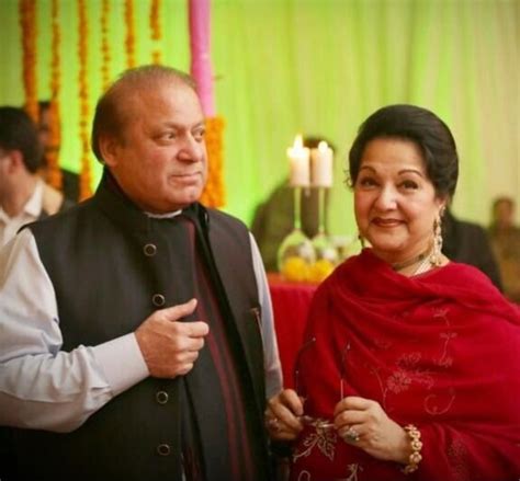 PM Nawaz Sharif & Wife Kulsoom Nawaz 46th Marriage Anniversary Pictures ...