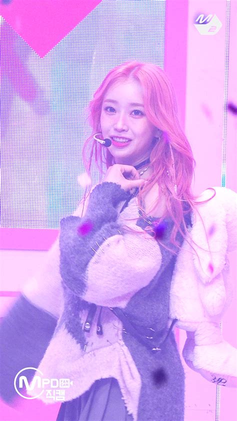 Mpd직캠 스테이씨 수민stayc Sumin Teddy Bear 엠카운트다운2023216 온 세상 핑크색