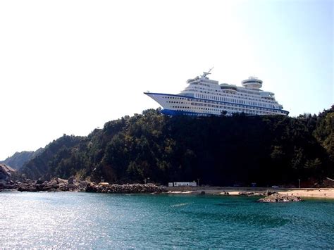 Sun Cruise Resort O Famoso Hotel Em Forma De Navio Na Coreia Do Sul