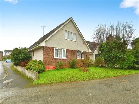 4 Bed Detached House For Sale In Russell Close Saltash Pl12 £425 000