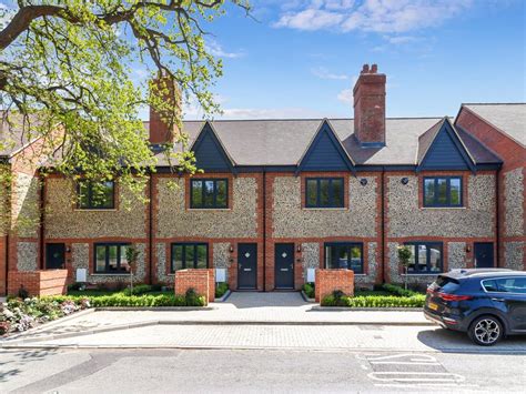 New Home 4 Bed Terraced House For Sale In Carter Row Chipperfield Wd4