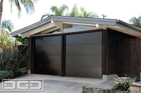 Mid Century 01 | Custom Architectural Garage Door - Dynamic Garage Door