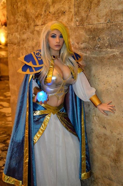 Jaina Proudmoore Hearthstone Version From World Of Warcraft Cosplayer