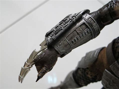 The House Of El Classic Predator Hot Toys Scale Figure Review
