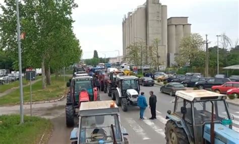 Poljoprivrednici U Srbiji Ponovno Blokiraju Puteve Zbog Nezadovoljstva