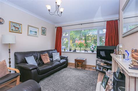 Bedroom Semi Detached House For Sale In Kenilworth Road Balsall