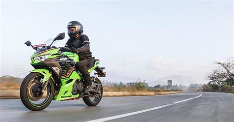 Rs 40000 Discount Offered On Kawasaki Ninja 400 Bikewale