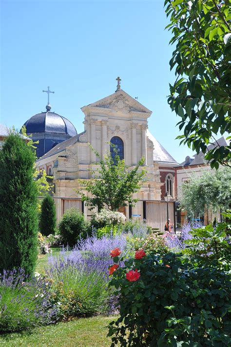 eglise de lisieux normandie  photo  pixabay pixabay