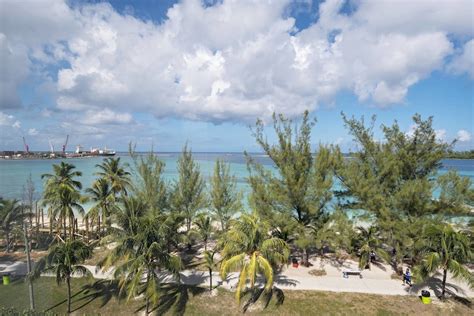 Courtyard By Marriott Nassau Downtown Junkanoo Beach