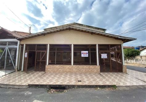 Casas à venda na Rua Maceió em Coronel Fabriciano Chaves na Mão