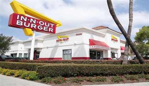 In N Out Burger Unveils New Mask Policy For Employees In Us