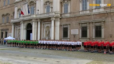 Video Modena Di Corsa Con L Accademia Una Festa Per La Citt