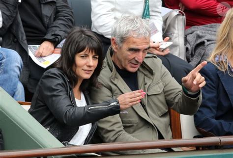 Photo Raymond Domenech Et Sa Compagne Estelle Denis Assistent Aux