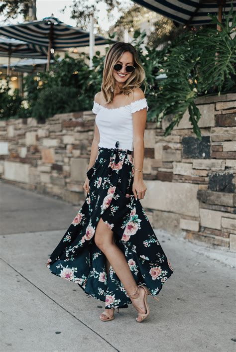 Floral Maxi Skirt Outfits