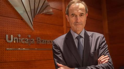 Unicaja Banco Cesa A Manuel Men Ndez Como Consejero Delegado