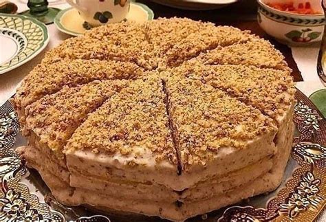 3 скл борошна, 250 г сметани, 250 г цукру і сода для найсмачнішого в ...