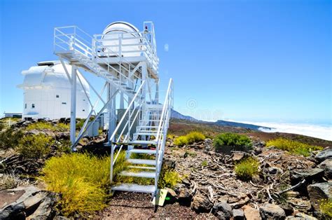 Telescopios Del Observatorio Astron Mico De Teide Imagen De Archivo