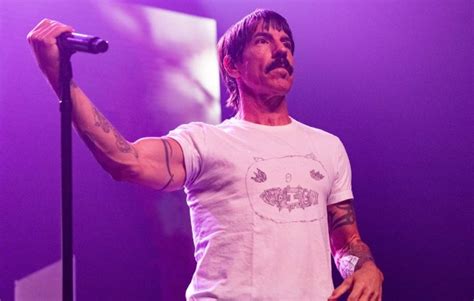 Watch Anthony Kiedis Run From The Law In Red Hot Chili Peppers These Are The Ways Video