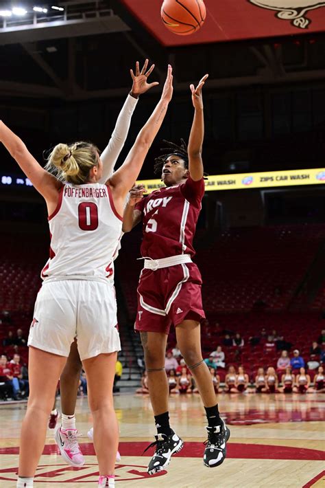 Razorbacks Defeat Troy Start Season 9 0 Arkansas Razorbacks