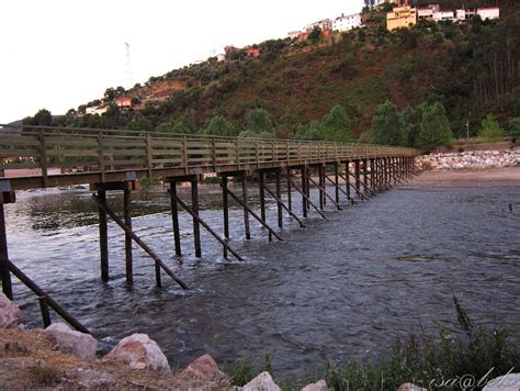 Um Pigo De Luz A Nova Ponte Pedonal Da Praia Fluvial De Palheiros E