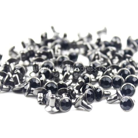 RIVET Gun Black With Black Rivets En Strass Multicolores 6mm 100