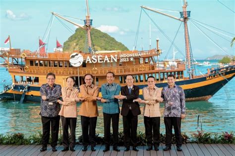 Jokowi Luncurkan Promosi Wisata 3 Negara ASEAN Mana Saja