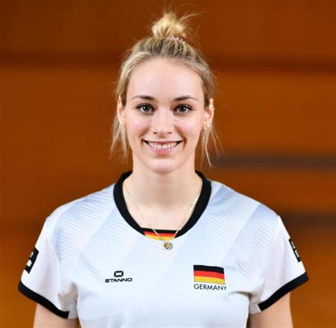 Schweriner Spielerin Louisa Lippmann Geht Nach Italien Welt