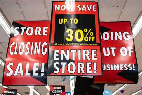 Why Are So Many Stores Closing? Here's the Deal | Family Handyman