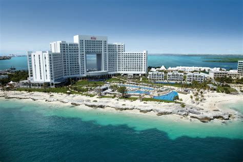 Hotel Riu Palace Peninsula - Resorts Daily