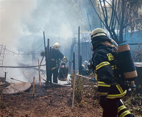 Dortmund Gartenlaube Brennt Komplett Aus Feuerwehrpresse Das