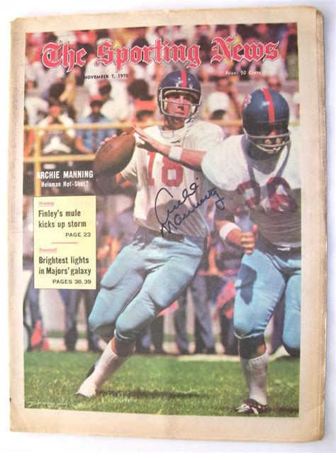 Archie Manning - AUTOGRAPHED SPORTING NEWS (11-7-70) (Ole Miss. College)