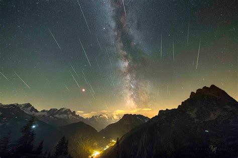 Esplaobs PERSEID METEOR SHOWER ZODIACAL LIGHTS AIRGLOW OVER THE