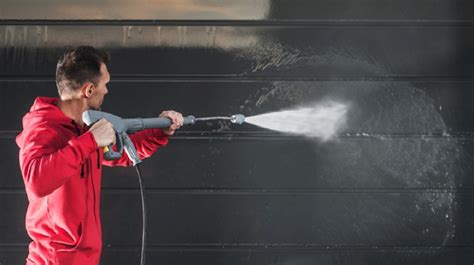 Top 6 Advantages Of Pressure Washing Your Commercial Property