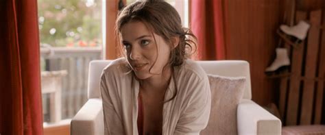 Nude Video Celebs Roxane Mesquida Nude Nos Futurs 2015