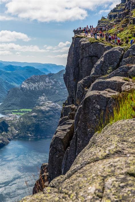 How to Hike to Pulpit Rock in Norway | Earth Trekkers