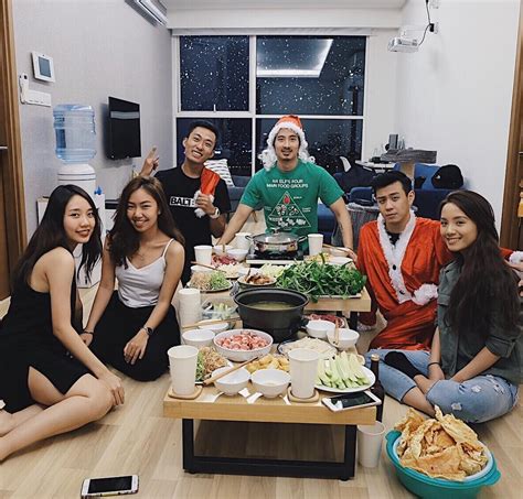 Gia Nh Hot Nh T Mxh T T P M Ti C Hot Girl L I Ua Nhau Check In Ch I Noel