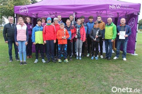 175 Läufer beim NEW Landkreislauf in Eslarn Onetz