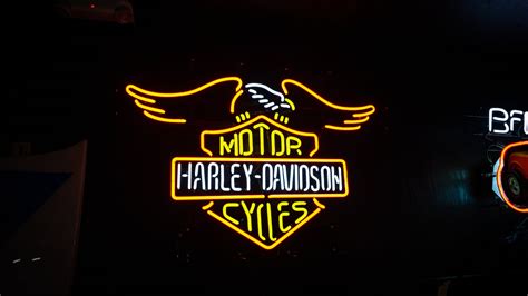 Harley-Davidson Neon Sign | G365 | The Eddie Vannoy Collection 2020