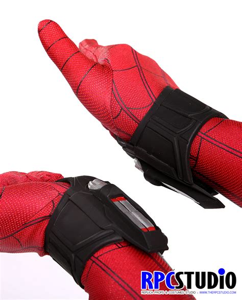 HOMECOMING MAGNETIC WEB SHOOTERS