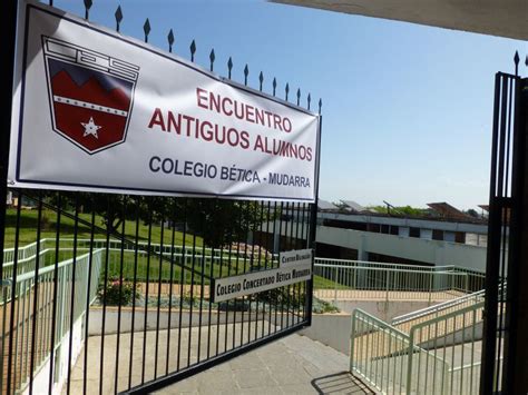 Todo Preparado Para Recibir A Los Antiguos Alumnos Y Alumnas De Todas