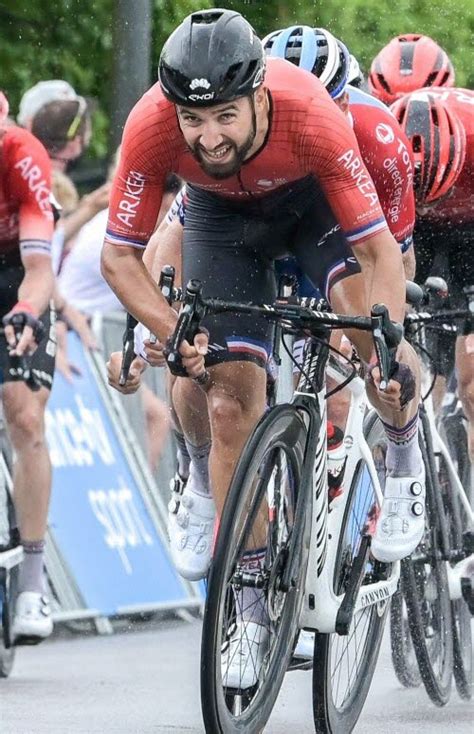 Cyclisme Nouvelle Chute Pour Nacer Bouhanni