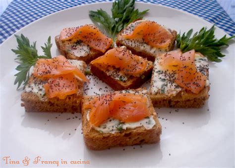 Crostini Al Salmone Affumicato Tina Francy In Cucina Antipasto