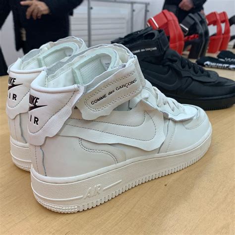 Comme des Garçons dévoile une Nike Air Force 1 Mid White - Le Site de ...