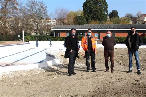 La Piscine Communautaire Fait Peau Neuve Varennes Sur Allier 03150