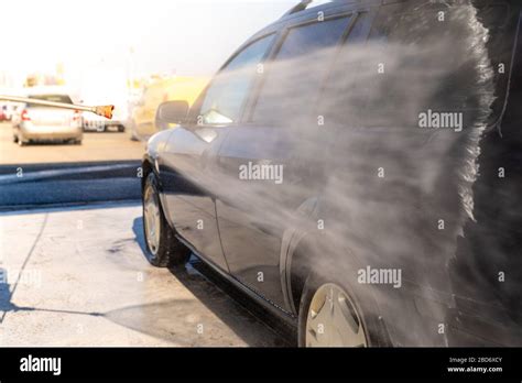 Carwashing Hi Res Stock Photography And Images Alamy