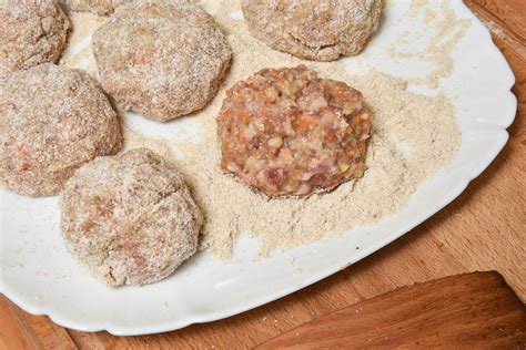 Рецепт мясных котлет по-украински: народная гордость